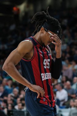 Baskonia Vitoria takımından Moneke Chima, Real Madrid ile Baskonia Vitoria Gasteiz arasında oynanan Türk Hava Yolları EuroLeague karşılaşmasında 5 Nisan 2024 tarihinde İspanya 'nın başkenti Madrid' de oynanmıştır.