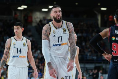 Real Madrid 'den Vincent Poirier, Real Madrid ile Baskonia Vitoria Gasteiz arasında oynanan EuroLeague karşılaşması sırasında 5 Nisan 2024 tarihinde İspanya' nın başkenti Madrid 'de oynanmıştır.