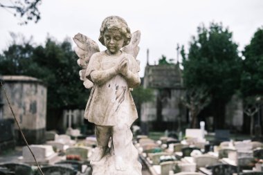 Porto 'daki Agramonte Cemitrio manzarası 8 Nisan 2024 Portekiz