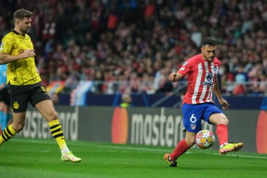UEFA Şampiyonlar Ligi sırasında Atletico de Madrid 'den Koke, Madrid' den At Madrid ve Borussia Dortmund arasında 10 Nisan 2024 tarihinde Madrid İspanya 'da kuruldu.. 
