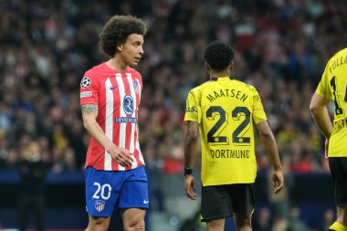 UEFA Şampiyonlar Ligi sırasında Atletico de Madrid 'den Axel Witsel, Madrid' den Borussia Dortmund arasında, 10 Nisan 2024 tarihinde Madrid İspanya 'da. 