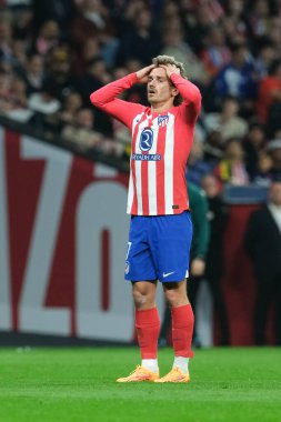UEFA Şampiyonlar Ligi sırasında Atletico de Madrid 'den Antoine Griezmann, Madrid' den Borussia Dortmund arasında, 10 Nisan 2024 'te Madrid' de İspanya 'da. 