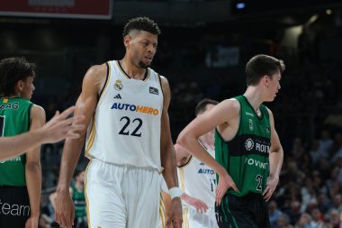 Real Madrid 'den Edy Tavares, Real Madrid ile Joventut Badalona arasında oynanan ACB Liga Endesa Basketbol maçı sırasında 14 Nisan 2024 tarihinde İspanya' nın başkenti Madrid 'de oynanan WiZink Center' da oynanmıştır..