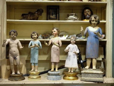 IFEM IFEMA, Madrid, 21 Nisan İspanya 'da LA ANTIK PASSION Almoneda, bir antika, sanat galerileri ve sergi etkinliği, ikinci el dekoratif unsurlar sergilendi.