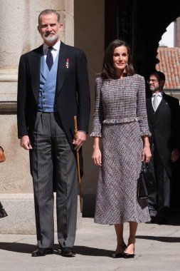 İspanya Kralı VI. Felipe ve İspanya Kraliçesi Letizia, 23 Nisan 2024 tarihinde İspanya 'nın Madrid kentinde bulunan Alcal de Henares Üniversitesi' nde verilen 