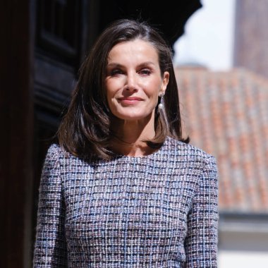 İspanya Kralı VI. Felipe ve İspanya Kraliçesi Letizia, 23 Nisan 2024 tarihinde İspanya 'nın Madrid kentinde bulunan Alcal de Henares Üniversitesi' nde verilen 
