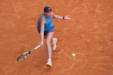 Danimarkalı Caroline Wozniacki, Mutua Madrid Açık 'ın ikinci gününde 24 Nisan 2024' te Madrid, İspanya 'da La Caja Magica' da oynanan karşılaşmada.