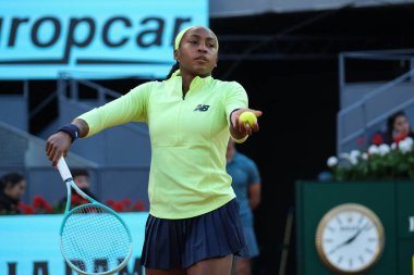 ABD 'li Coco Gauff, 27 Nisan 2024' te İspanya 'nın Madrid kentinde La Caja Magica' da oynanan Mutua Madrid Açık 'ın beşinci gününde Dayana Yastremska' ya karşı oynadığı beşinci tur karşılaşmasında