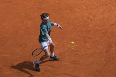 Andrey Rublev 28 Nisan 2024 tarihinde İspanya 'nın Madrid kentinde La Caja Magica' da düzenlenen Mutua Madrid Açık 'ın altıncı gününde Alejandro Davidovich Fokina' ya karşı oynanan 32.