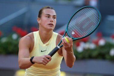 Aryna Sabalenka, 28 Nisan 2024 tarihinde İspanya 'nın Madrid kentinde La Caja Magica' da oynanan Mutua Madrid Açık 'ın altıncı gününde oynanan 32' nci Bayanlar Tekli Turunda Robin Montgomery 'ye karşı..