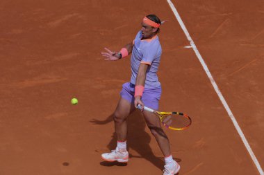 İspanya 'dan Rafael Nadal, 29 Nisan 2024 tarihinde İspanya' nın Madrid kentinde La Caja Magica 'da oynanan Mutua Madrid Açık' ta oynanan 32 'nci tur karşılaşmasında Cachin' e karşı oynamıştır.
