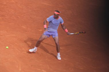 İspanya 'dan Rafael Nadal, 29 Nisan 2024 tarihinde İspanya' nın Madrid kentinde La Caja Magica 'da oynanan Mutua Madrid Açık' ta oynanan 32 'nci tur karşılaşmasında Cachin' e karşı oynamıştır.