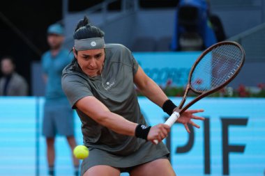 Ons Jabeur ile Madison Keys arasında oynanan 8 'inci tur kadınlar maçı, 30 Nisan 2024 tarihinde İspanya' nın Madrid kentinde La Caja Magica 'da oynanan Mutua Madrid Açık' ın sekizinci gününde gerçekleşti.. 