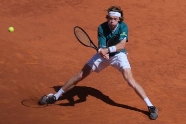 Andrey Rublev, Erkekler Tekler yarı final karşılaşmasında Taylor Fritz 'e karşı La Caja Magica' da oynanan Mutua Madrid Açık 11..