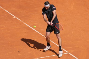 ABD 'li Taylor Fritz, Andrey Rublev' e karşı 3 Mayıs 2024 tarihinde İspanya 'nın Madrid kentinde La Caja Magica' da oynanan Mutua Madrid Açık 11..