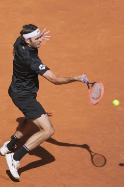 ABD 'li Taylor Fritz, Andrey Rublev' e karşı 3 Mayıs 2024 tarihinde İspanya 'nın Madrid kentinde La Caja Magica' da oynanan Mutua Madrid Açık 11..