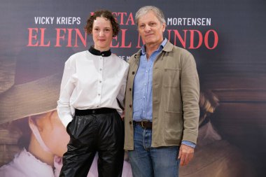 Aktris Vicky Krieps ve aktör Viggo Mortensen, 8 Mayıs 2024 'te İspanya' nın başkenti Madrid 'de bulunan Urso Oteli' nde çekilen 