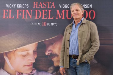 Viggo Mortensen, 8 Mayıs 2024 'te İspanya' nın Madrid kentinde bulunan Urso Oteli 'nde çekilen 