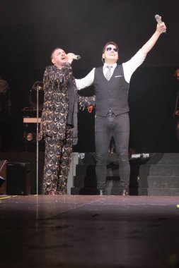 Şarkıcı Andy ve Lucas 11 Mayıs 2024 'te İspanya' nın başkenti Madrid 'deki Wizcenter' daki Nuestros ltimas Chords konserinde konser verdiler.