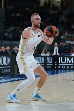 Real Madrid ve Baskonia arasında oynanan karşılaşmada Real Madrid 'den Dzanan Musa oyuncusu - Liga Endesa, WiZink Center' da 12 Mayıs 2024 tarihinde İspanya 'nın başkenti Madrid' de oynanmıştır.