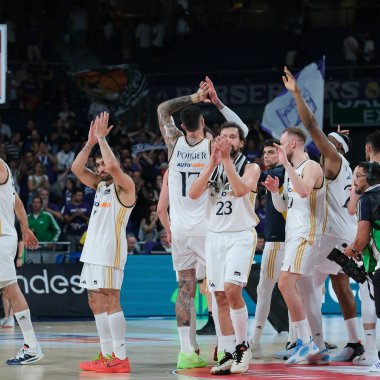Real Madrid ve Baskonia arasında oynanan maçta Real Madrid 'in oyuncusu - Liga Endesa, WiZink Center' da 12 Mayıs 2024 tarihinde İspanya 'nın başkenti Madrid' de oynanmıştır.