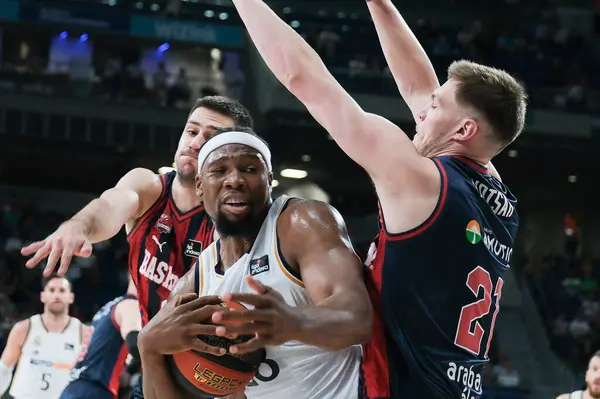 Real Madrid ve Baskonia arasında oynanan maçta Real Madrid 'li Guerschon Yabusele oyuncusu Liga Endesa, 12 Mayıs 2024 tarihinde İspanya' nın başkenti Madrid 'de WiZink Center' da oynanmıştır.