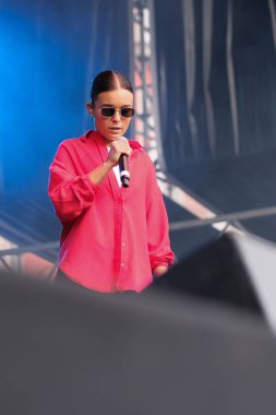 Şarkıcı Marta Santos, Madrid Plaza Belediye Başkanı San Isidro 'daki Vive Dial konserinde sahne alır. 14 Mayıs 2024 İspanya