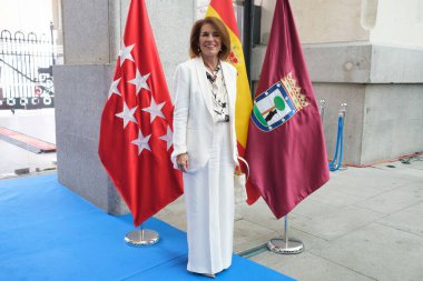 Ana Botella Madrid Şehir Meclisi San Isidro 'nun 15 Mayıs 2024' te İspanya 'daki Kristal Saray' daki Fahri Disiplin Ödüllerine katıldı.