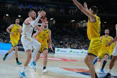 Real Madrid 'den Dzanan Musa, Real Madrid ile Gran Canaria arasında oynanan Liga Endesa ACB çeyrek final maçında 15 Mayıs 2024 tarihinde İspanya' nın başkenti Madrid 'de oynanan WiZink Center' da oynanmıştır.