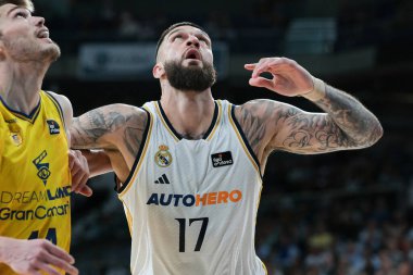 Real Madrid 'den Vincent Poirier, Real Madrid ile Gran Canaria arasında oynanan Liga Endesa ACB çeyrek final maçında 15 Mayıs 2024 tarihinde İspanya' nın başkenti Madrid 'de oynanmıştır.