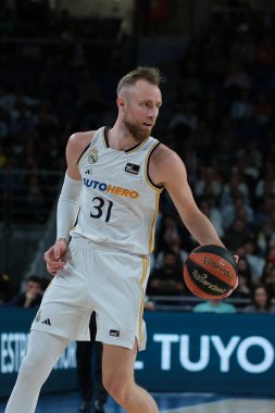 Real Madrid 'den Dzanan Musa, Real Madrid ile Gran Canaria arasında oynanan Liga Endesa ACB çeyrek final maçında 15 Mayıs 2024 tarihinde İspanya' nın başkenti Madrid 'de oynanan WiZink Center' da oynanmıştır.