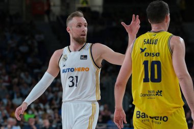 Real Madrid 'den Dzanan Musa, Real Madrid ile Gran Canaria arasında oynanan Liga Endesa ACB çeyrek final maçında 15 Mayıs 2024 tarihinde İspanya' nın başkenti Madrid 'de oynanan WiZink Center' da oynanmıştır.