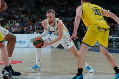 Real Madrid 'den Dzanan Musa, Real Madrid ile Gran Canaria arasında oynanan Liga Endesa ACB çeyrek final maçında 15 Mayıs 2024 tarihinde İspanya' nın başkenti Madrid 'de oynanan WiZink Center' da oynanmıştır.