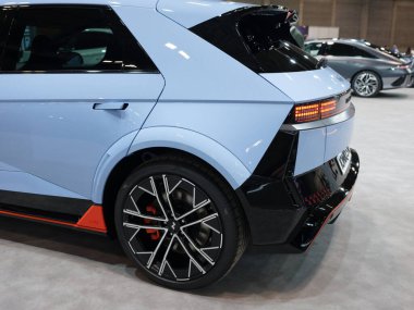 Araba Madrid Araba Deneyimi, Madrid otomobil fuarı, Madrid Ifema Fuarı 'nda 22 Mayıs 2024 tarihinde Madrid, İspanya' da sergilenmektedir.