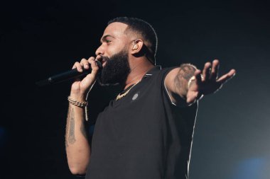 Porto Rikolu şarkıcı Eladio Carrion, 25 Mayıs 2024 tarihinde İspanya 'nın Madrid şehrinde gerçekleştirilen Wizink Center' da Sol Maria Tour sırasında sahne aldı.