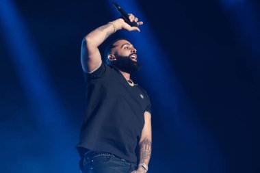 Porto Rikolu şarkıcı Eladio Carrion, 25 Mayıs 2024 tarihinde İspanya 'nın Madrid şehrinde gerçekleştirilen Wizink Center' da Sol Maria Tour sırasında sahne aldı.