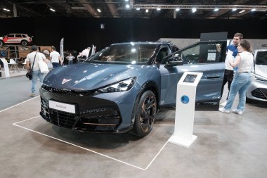 Araba Madrid Araba Deneyimi 'nde, Madrid otomobil fuarında, Madrid Ifema Fuarı' nda, 26 Mayıs 2024 tarihinde Madrid, İspanya 'da sergilenmektedir.