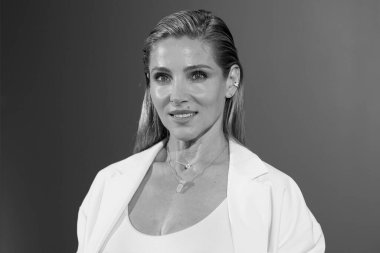 İspanyol aktris Elsa Pataky 28 Mayıs 2024 tarihinde İspanya 'nın Madrid şehrinde Espacio Loop 21' de Biotherm Skincare 'ı sunar.. 