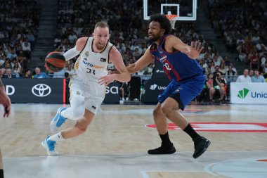 İspanya Ligi ACB yarı final karşılaşmasında Real Madrid 'den Dzanan Musa, 29 Mayıs 2024 tarihinde İspanya' nın Madrid kentinde Wizink 'te Real Madrid ile FC Barcelona arasında yer aldı..