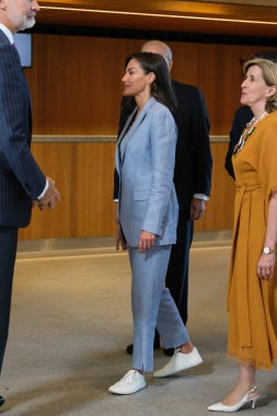 İspanya Kraliçesi Letizia 30 Mayıs 2024 tarihinde İspanya 'nın Madrid kentinde bulunan Kraliyet Koleksiyonları Galerisi' nin himayesi ile bir toplantıya katıldı.. 