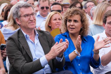 6 Haziran 2024 'te Madrid İspanya' da, Plaza de Callao 'da yapılan 9J Avrupa seçimlerinin kampanya kapanışı sırasında Avrupa' da yapılacak olan Dolors Montserrat seçim listesinin başında yer aldı.