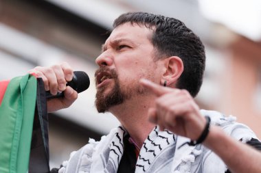 Pablo Iglesias, 9J Avrupa Podems seçimleri için 7 Haziran 2024 tarihinde Madrid İspanya 'da yapılan seçim kampanyasının sonunda,