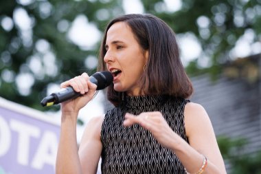 Ione Belarra, Podems 'in 9J Avrupa seçimleri için yapılan seçim kampanyasının sonunda, 7 Haziran 2024 tarihinde Madrid İspanya' da