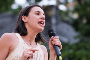 Podems 'in Avrupa seçimleri adayı Irene Montero, Podems' in 9J Avrupa seçimleri için 7 Haziran 2024 tarihinde Madrid İspanya 'da gerçekleştirilen seçim kampanyasının sonunda
