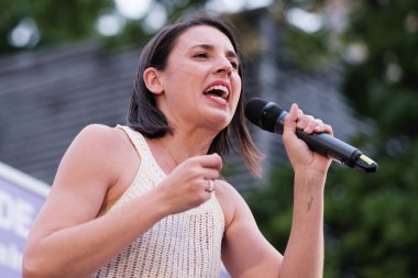 Podems 'in Avrupa seçimleri adayı Irene Montero, Podems' in 9J Avrupa seçimleri için 7 Haziran 2024 tarihinde Madrid İspanya 'da gerçekleştirilen seçim kampanyasının sonunda