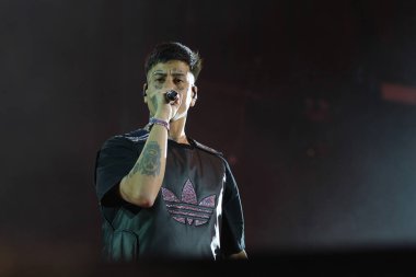 Arjantinli şarkıcı Duki, 8 Haziran 2024 'te İspanya' nın Madrid şehrinde Santiago Bernabeu Stadyumu 'nda bir konser verdi.. 