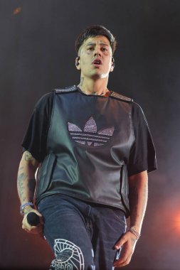 Arjantinli şarkıcı Duki, 8 Haziran 2024 'te İspanya' nın Madrid şehrinde Santiago Bernabeu Stadyumu 'nda bir konser verdi.. 