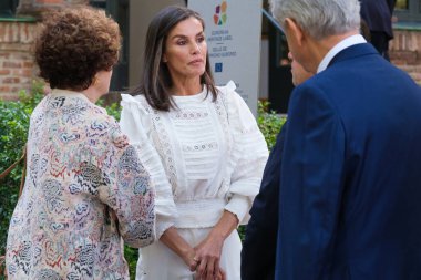 İspanya Kraliçesi Letizia 12 Haziran 2024 'te İspanya' nın Madrid kentinde bulunan geleneksel Öğrenci Konutunu (Residencia de Estudiantes) ziyaret eder..