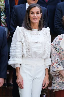 İspanya Kraliçesi Letizia 12 Haziran 2024 'te İspanya' nın Madrid kentinde bulunan geleneksel Öğrenci Konutunu (Residencia de Estudiantes) ziyaret eder..