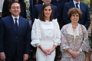 İspanya Kraliçesi Letizia 12 Haziran 2024 'te İspanya' nın Madrid kentinde bulunan geleneksel Öğrenci Konutunu (Residencia de Estudiantes) ziyaret eder..
